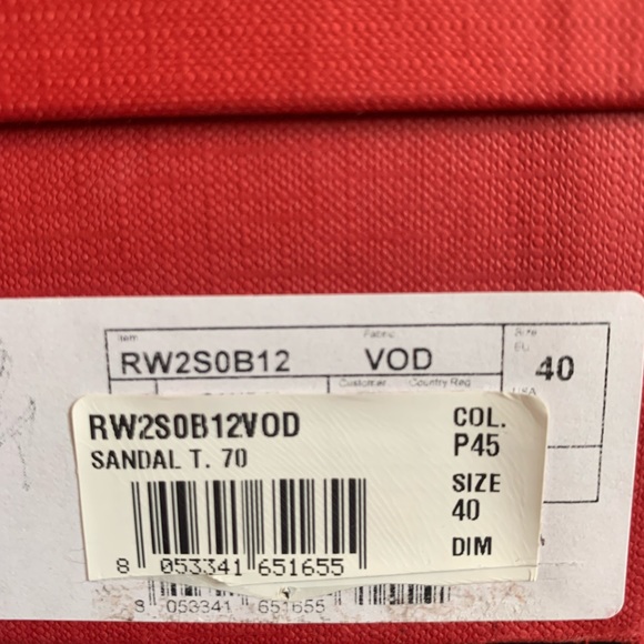 Valentino Garavani Rockstud Sandals - Picture 11 of 13